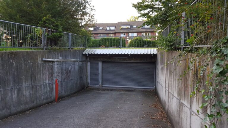 Einfahrt zur Tiefgarage